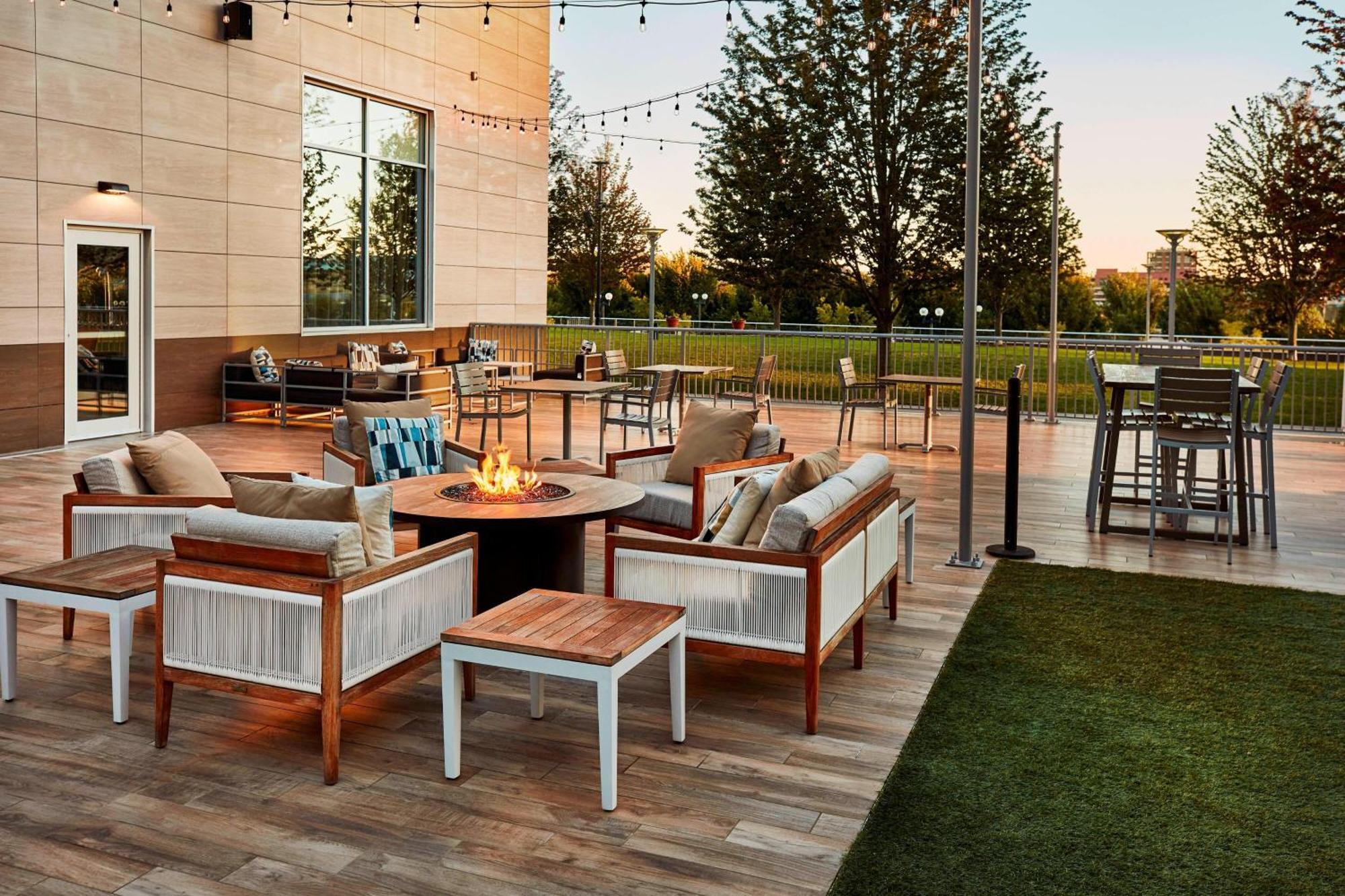 Ac Hotel By Marriott Cincinnati At The Banks Luaran gambar
